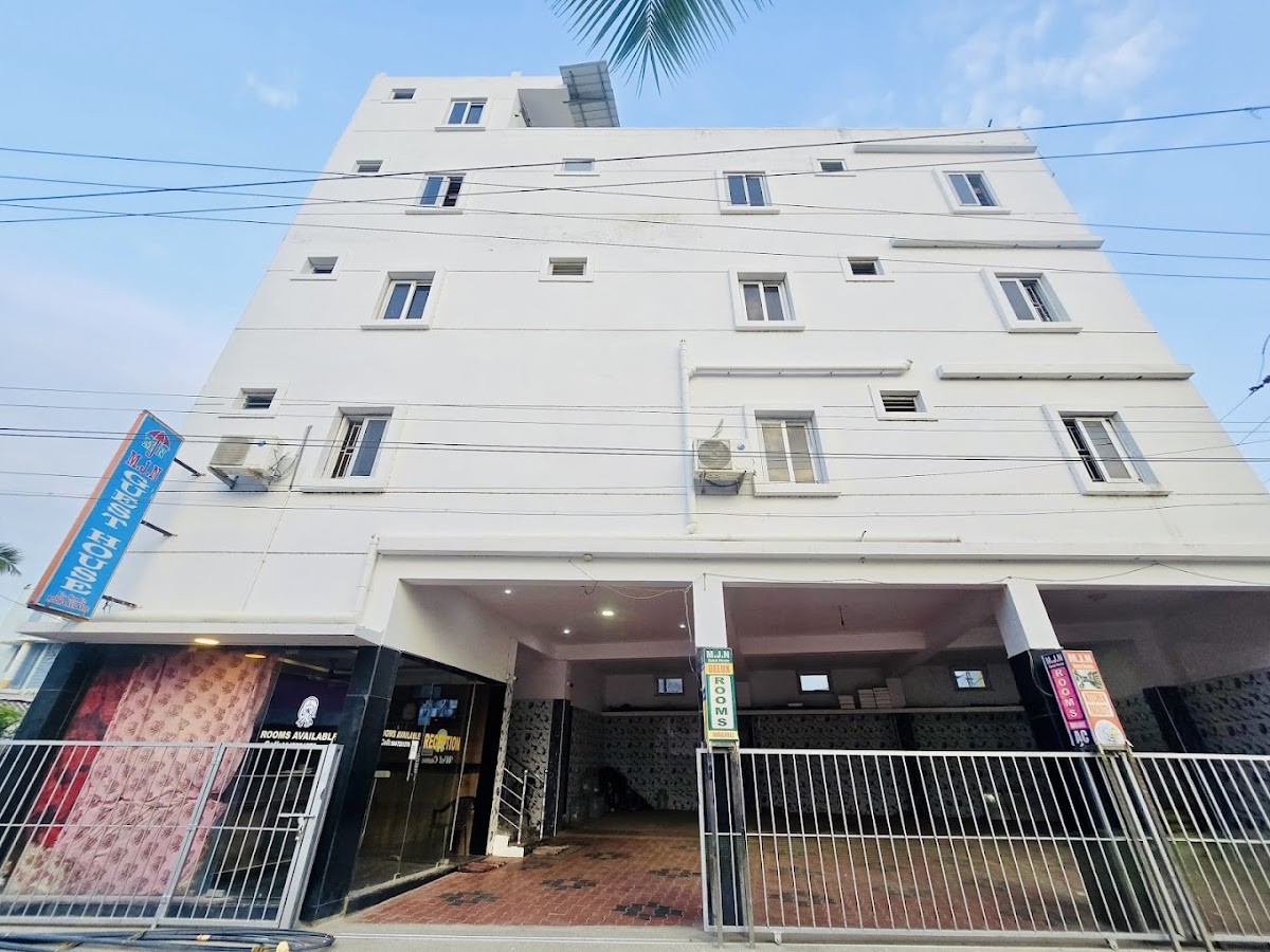 MJN Residency Velankanni – Uthiriyamatha Kovil St, Wi-Fi, Dining